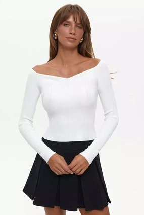 Fire Core LowMaintenance White Sugar Sweetheart Neckline Ribbed knit Long Sleeve