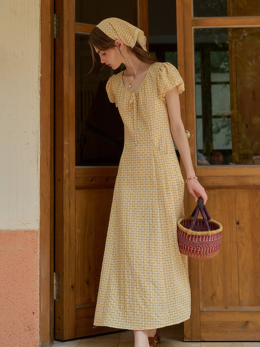 Model Edge Willow Round Neck Plaid Puff Sleeve Viscose Dress - Yellow