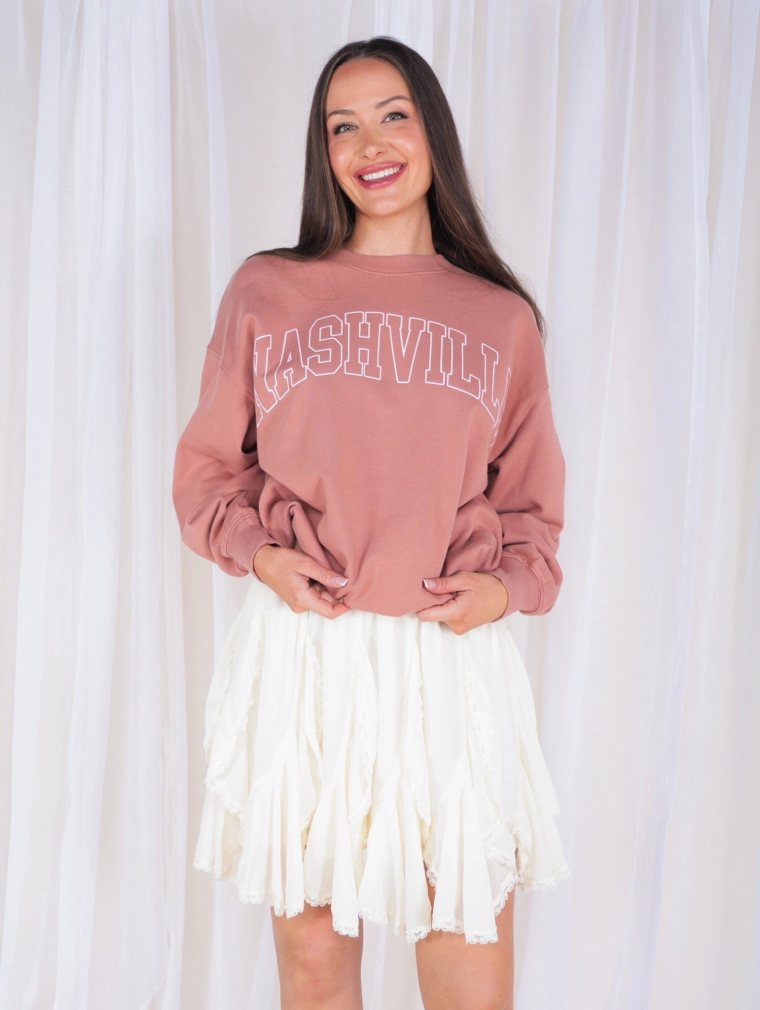 Nashville Outline Sweatshirt Roomy Comfort Urban Style
