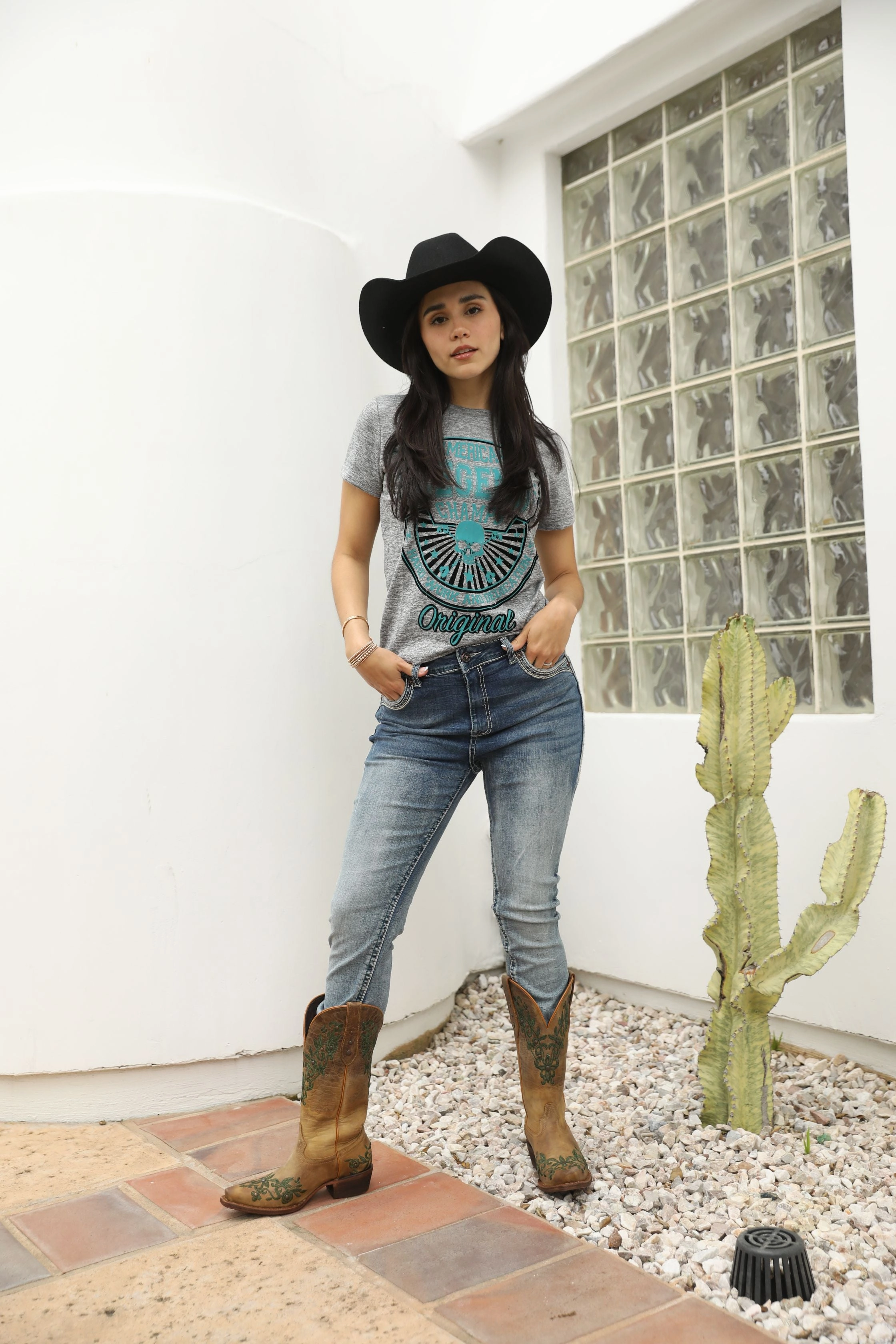 Breathable Performance Wear Women's Cotton American Legend Graphic Print Light Gray T-shirt