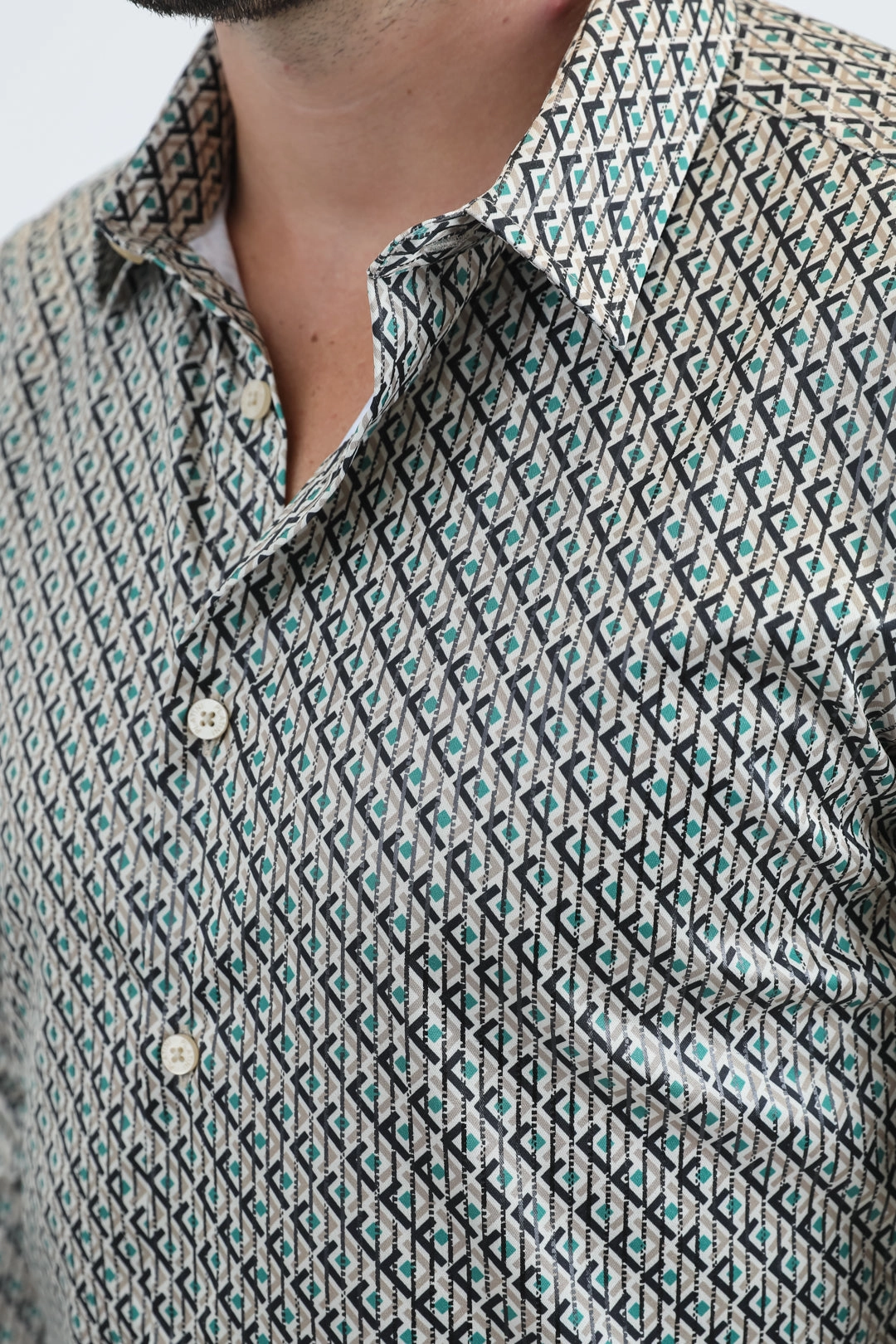 Mens Modern Fit Stretch Foil Fashion Beige Shirt Structured Collar Trendsetting